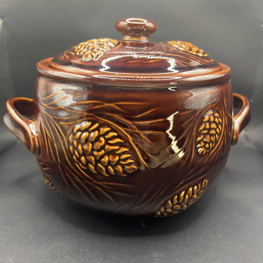 Celebrating Home Stoneware Collection 3.5 Qt Lidded Casserole Bean Pot Pinecone